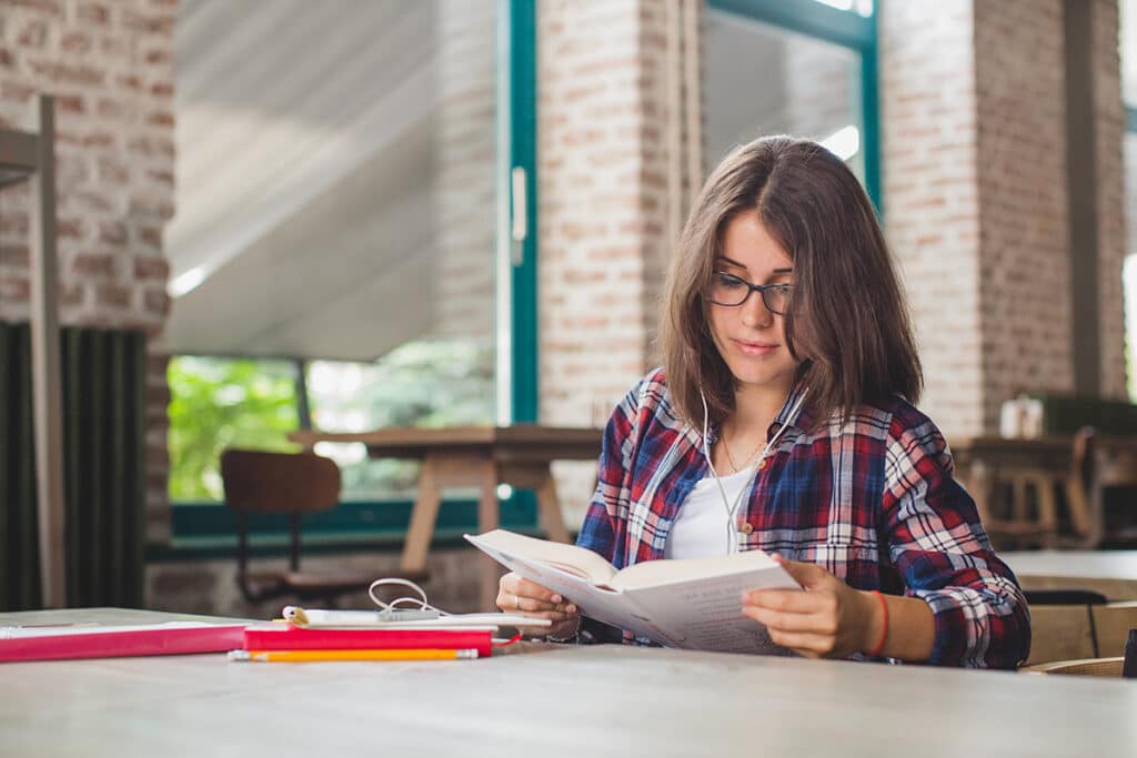 13 Ways to Successfully Pay Your College Bill